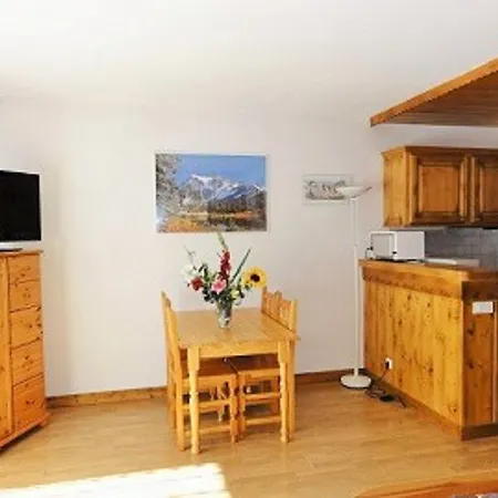 Le Royal Brides-les-bains Apartment